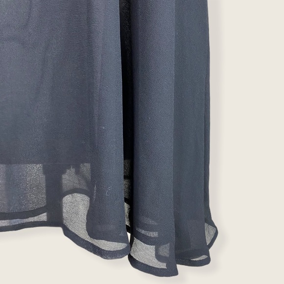 Twelve by Twelve Black Rose A-Line Sleeveless Top - Picture 8 of 13